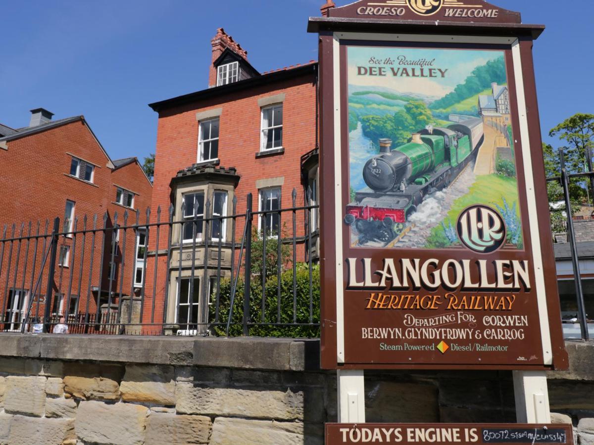 Westoe Hideaway Villa Llangollen Exterior photo